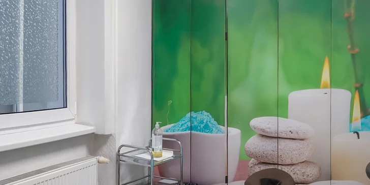 75 min. relaxu: masáž lávovými kameny a vonná olejová masáž zad, šíje a rukou