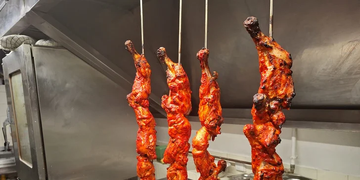 Autentické chutě Indie: Dárkové vouchery do nové indické restaurace a baru v srdci Budějovic