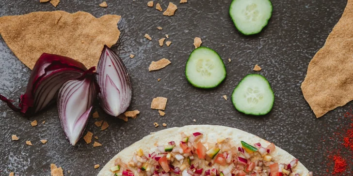 Autentické chutě Indie: Dárkové vouchery do nové indické restaurace a baru v srdci Budějovic