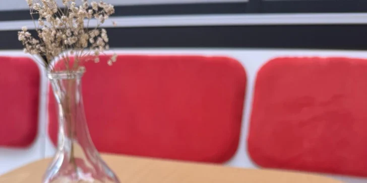 200–400 Kč na cokoliv v kavárně Artovna v uměleckém centru v Budějovicích