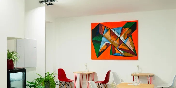 200–400 Kč na cokoliv v kavárně Artovna v uměleckém centru v Budějovicích