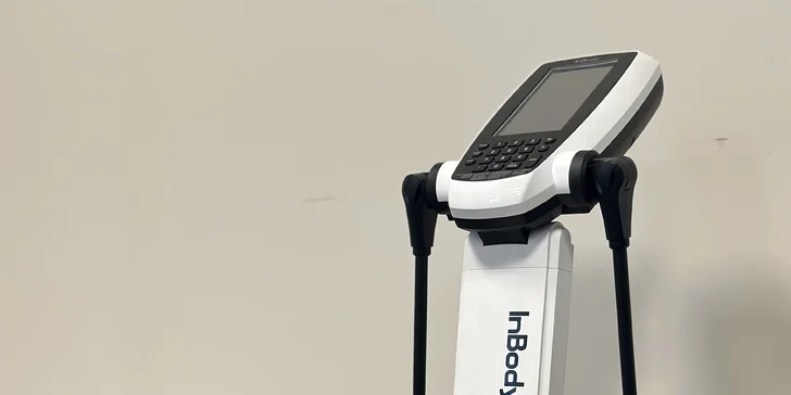 Darujte zdraví a kondici: program První krok s analýzou těla, trenérem i cvičením