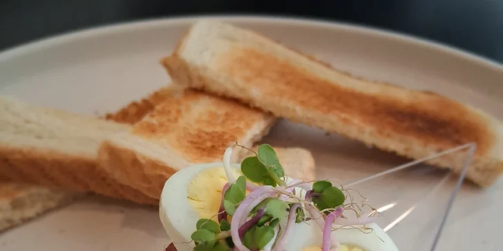 5chod. degustační menu pro dva: tatarák, šafránové risotto i čokoládový fondant