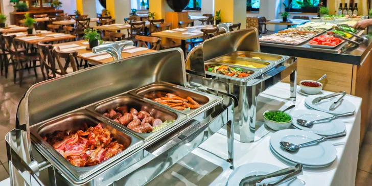 Pobyt v moderním hotelu v polských Krkonoších: snídaně či polopenze a neomezený wellness