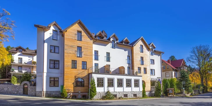 Pobyt v moderním hotelu v polských Krkonoších: snídaně či polopenze a neomezený wellness