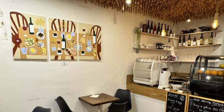 Posezení v kavárně: káva, svařák či Mimosa i domácí banana bread, pro 1 či 2 osoby