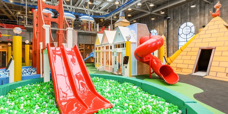 Vstup do zábavního parku u Balatonu pro děti i dospělé: vodní svět i herna, hřiště a VR místnosti