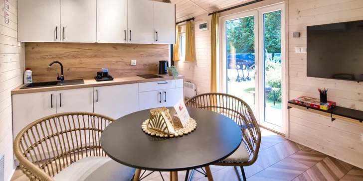 Designové domky v Zatoru jen 100 m od Energylandie: atrakce i SPA zóna přímo v objektu