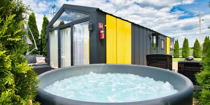 Designové domky v Zatoru jen 100 m od Energylandie: atrakce i SPA zóna přímo v objektu