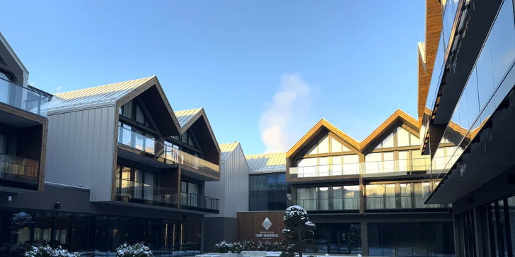 5* hotel a krásné vilky v polských Krkonoších: snídaně nebo polopenze i vstup do wellness s termální vodou