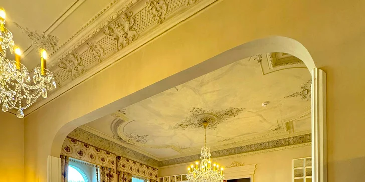 Romantika ve Varech: láhev prosecca na pokoji, možnost 3chodové večeře i snídaně do postele