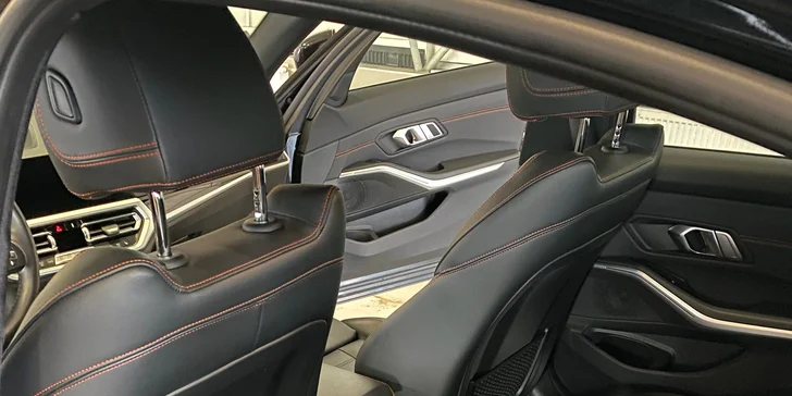 Prémiová péče o vaše auto: ruční mytí, detailní čištění i tříkrokové leštění laku