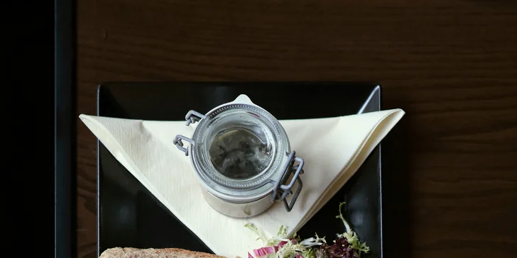 Voucher v hodnotě 500-1000 Kč na jídlo i pití do restaurace INN SIDE