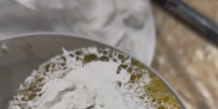 Skupinový kurz výroby strukturovaného obrazu ze stěrky a plátkového zlata