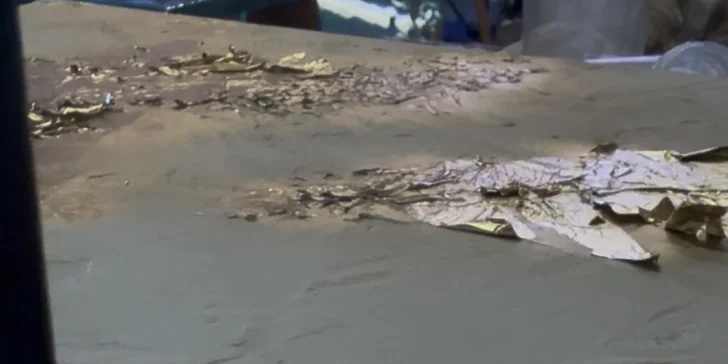 Skupinový kurz výroby strukturovaného obrazu ze stěrky a plátkového zlata