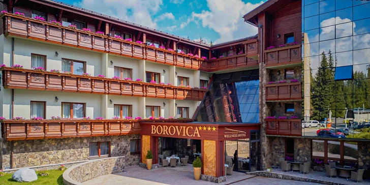 Wellness pobyt uprostřed tatranských lesů na Štrbském Plese: vodní a saunový svět i masáže