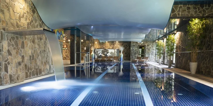 Wellness pobyt uprostřed tatranských lesů na Štrbském Plese: vodní a saunový svět i masáže