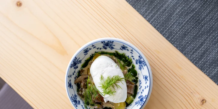 Šestichodové degustační menu pro dva: paštika, kulajda, svíčková i líčka a dezert k tomu