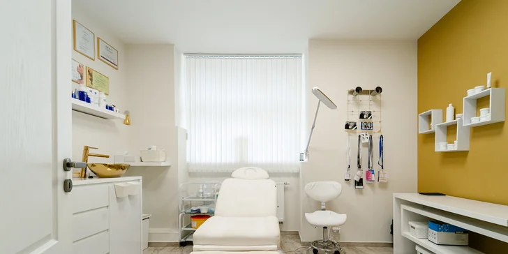 Kosmetické ošetření pleti s čištěním, masáží a maskou: prémiové i přírodní značky