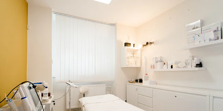 Kosmetické ošetření pleti s čištěním, masáží a maskou: prémiové i přírodní značky