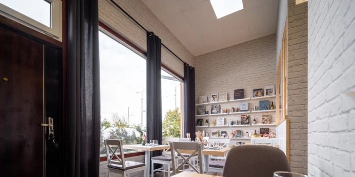 Šestichodové degustační menu pro dva: paštika, kulajda, svíčková i líčka a dezert k tomu