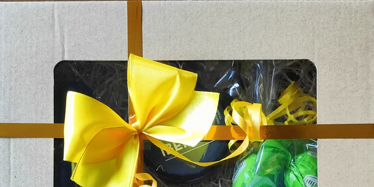 Balíčky pro gurmány: přívlastkové víno, čokoláda, paštika a ořechy nebo olivy