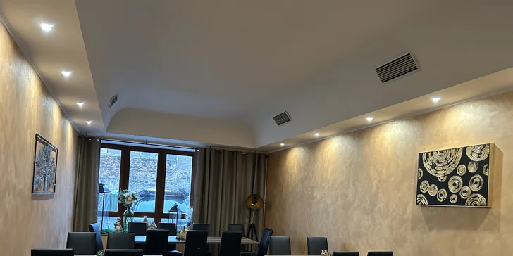 Pobyt v centru Chomutova: historický hotel se snídaní nebo polopenzí