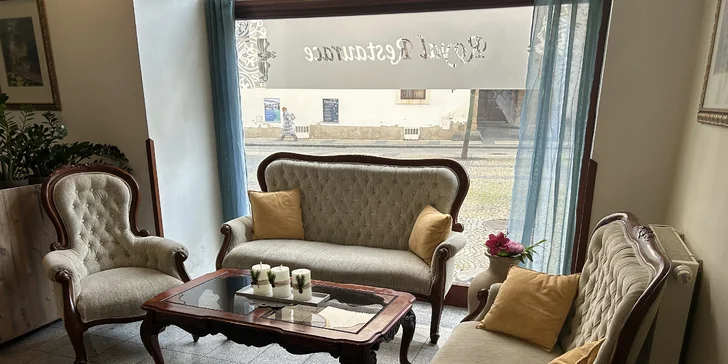 Pobyt v centru Chomutova: historický hotel se snídaní nebo polopenzí