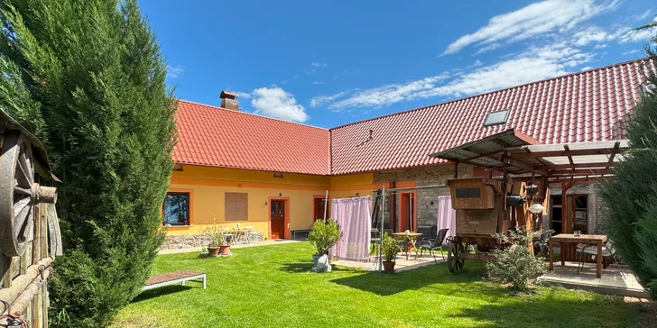 Útulné apartmány na břehu Slapské přehrady: možnost wellness, půjčení kánoe a projížďky člunem s kapitánem