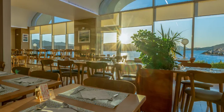 Bosna a Hercegovina: hotel Sunce Neum 100 m od moře, bazén a polopenze či plná penze