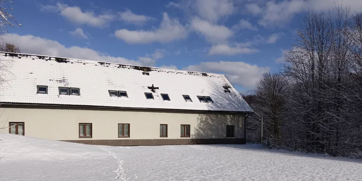 Dovolená v srdci Jeseníků: komfortní apartmány s kuchyňkou, turistika i lyžování a památky