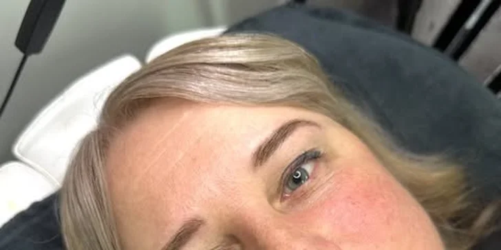 Neodolatelný pohled: úprava a barvení obočí v Brně