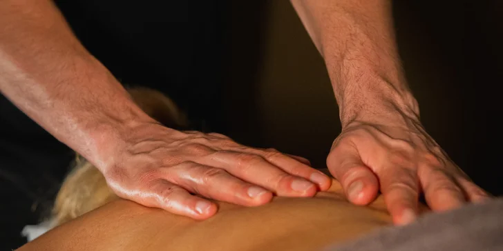 Zdravotní, relaxační a hloubkové masáže, lymfatické, lávové kameny, párové masáže i permanentky