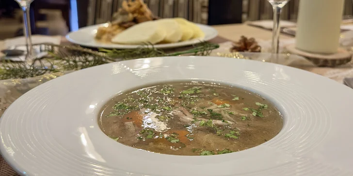 Poctivá česká kuchyně: tříchodové menu s nápojem pro 1 nebo 2 osoby