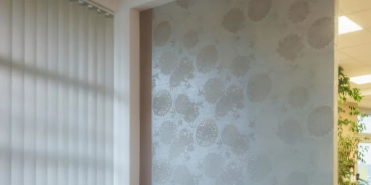 Pedikúra dle výběru: lázeň, P-Shine, peeling, masáž i aplikace laku