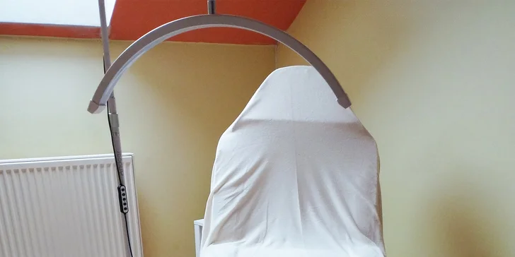 Pedikúra dle výběru: lázeň, P-Shine, peeling, masáž i aplikace laku