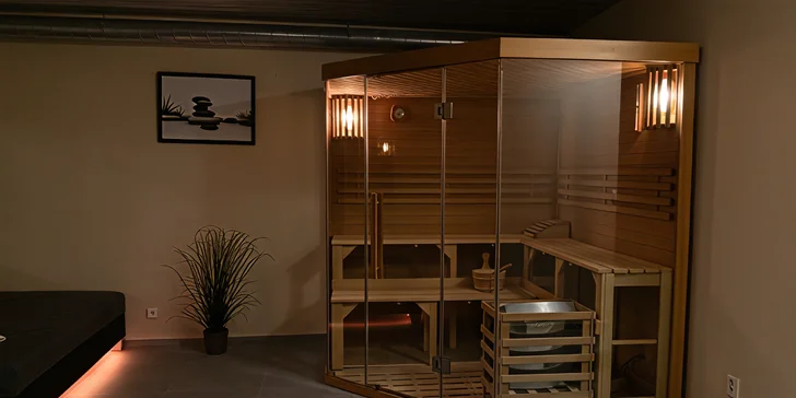 Romantika v Kolíně: pobyt se snídaní, soukromým wellness a sektem