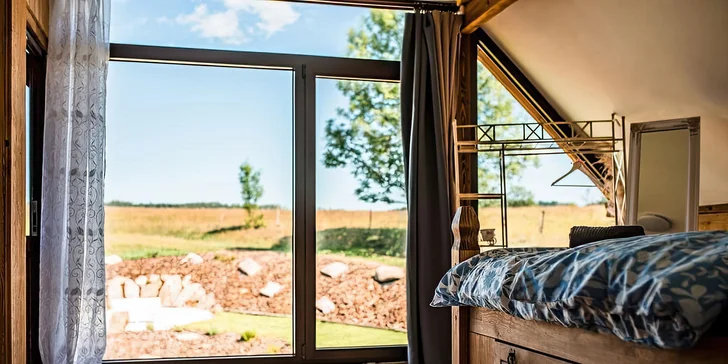 Romantika v Jizerkách: krásné ubytování ve stodole s možností snídaní, výhledy do krajiny