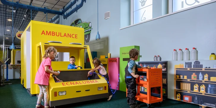 Zabavte své ratolesti: vstup do iQPARKu pro dospělé a děti a plyšový RobiQ k tomu