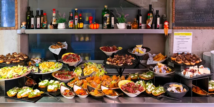 Pobyt pro požitkáře u Balatonu: ochutnávka vína, designové ubytování i neomezený wellness