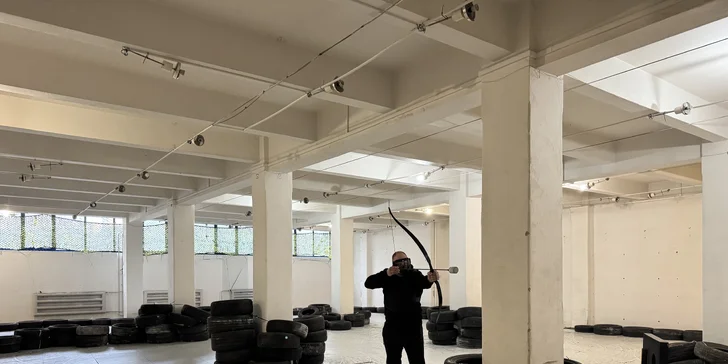 Archery war v kryté hale pro 1 až 10 osob: týmová zábava i špetka adrenalinu
