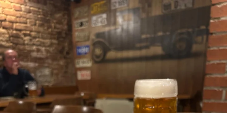 Tvarůžkový tatarák nebo pečené koleno a pivo pro 1 nebo 2 osoby