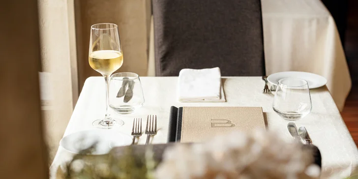 Dárkové vouchery na 1500 až 3000 Kč do restaurace Brick's na Malé Straně