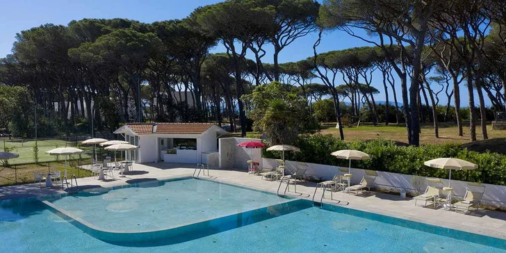 Luxusní dovolená v Toskánsku: 5* hotel přímo u pláže, snídaně nebo polopenze, animace