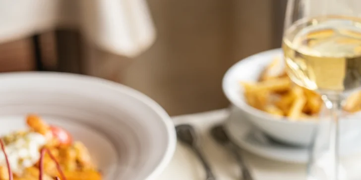 Dárkové vouchery na 1500 až 3000 Kč do restaurace Brick's na Malé Straně