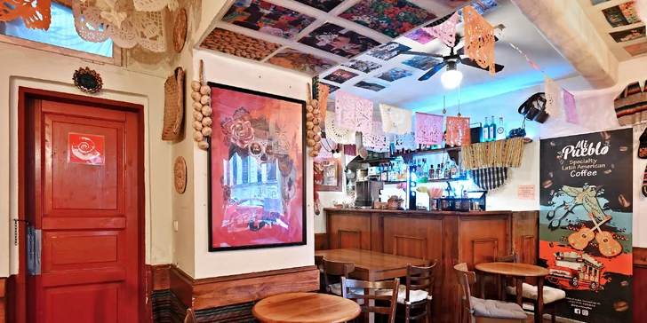 Mexický degustační talíř v centru Prahy vč. modrého frizzante i tradiční buñuelos