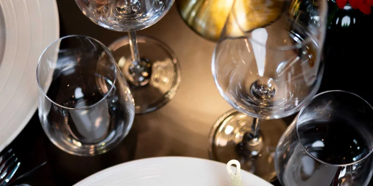 Otevřené vouchery v hodnotě 500-2000 Kč do moderní asijské fusion restaurace