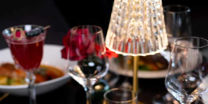 Otevřené vouchery v hodnotě 500-2000 Kč do moderní asijské fusion restaurace