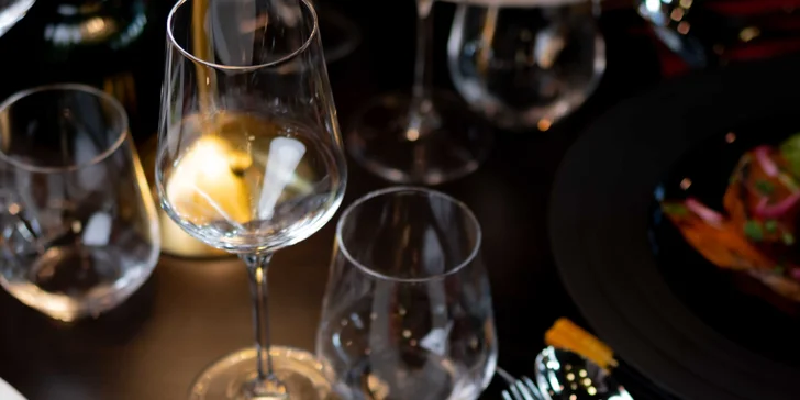 Otevřené vouchery v hodnotě 500-2000 Kč do moderní asijské fusion restaurace