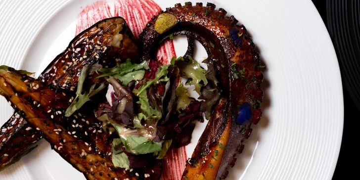 Otevřené vouchery v hodnotě 500-2000 Kč do moderní asijské fusion restaurace